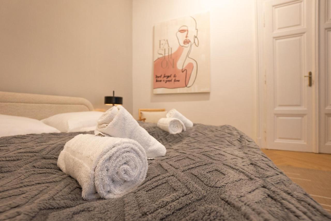 Spacious 110М2 Flat In The City Center Wiedeń Zewnętrze zdjęcie