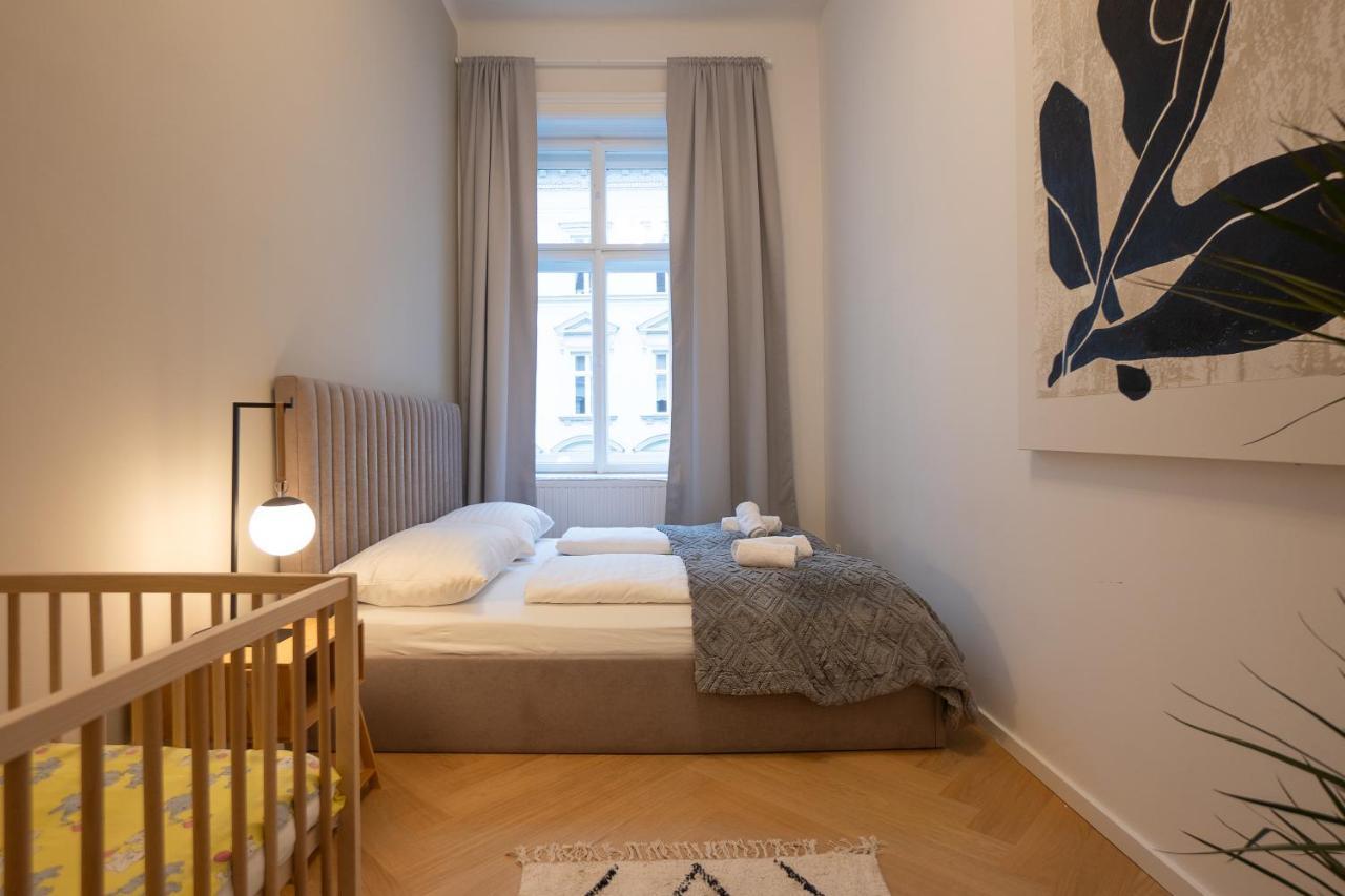 Spacious 110М2 Flat In The City Center Wiedeń Zewnętrze zdjęcie