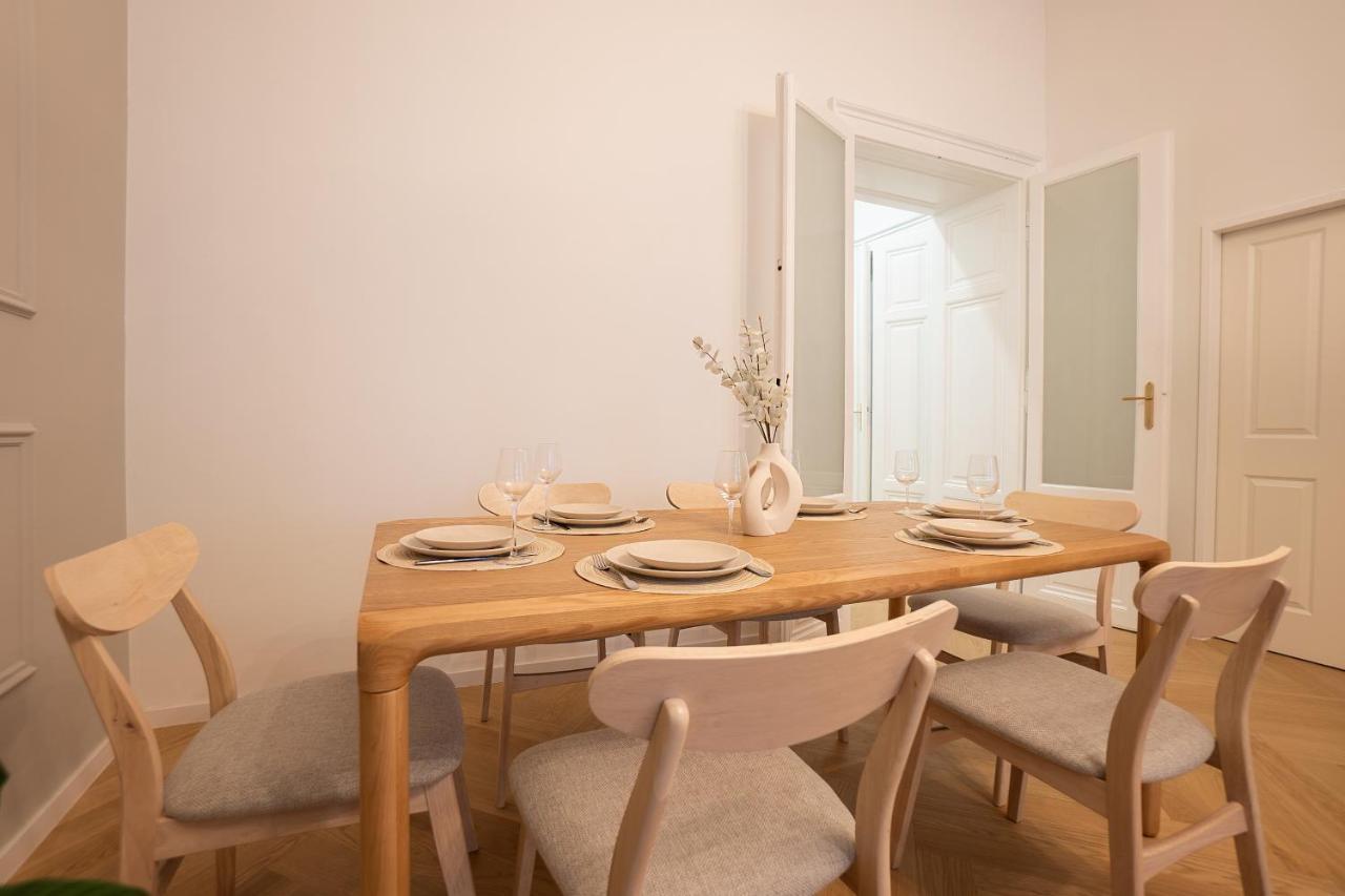 Spacious 110М2 Flat In The City Center Wiedeń Zewnętrze zdjęcie