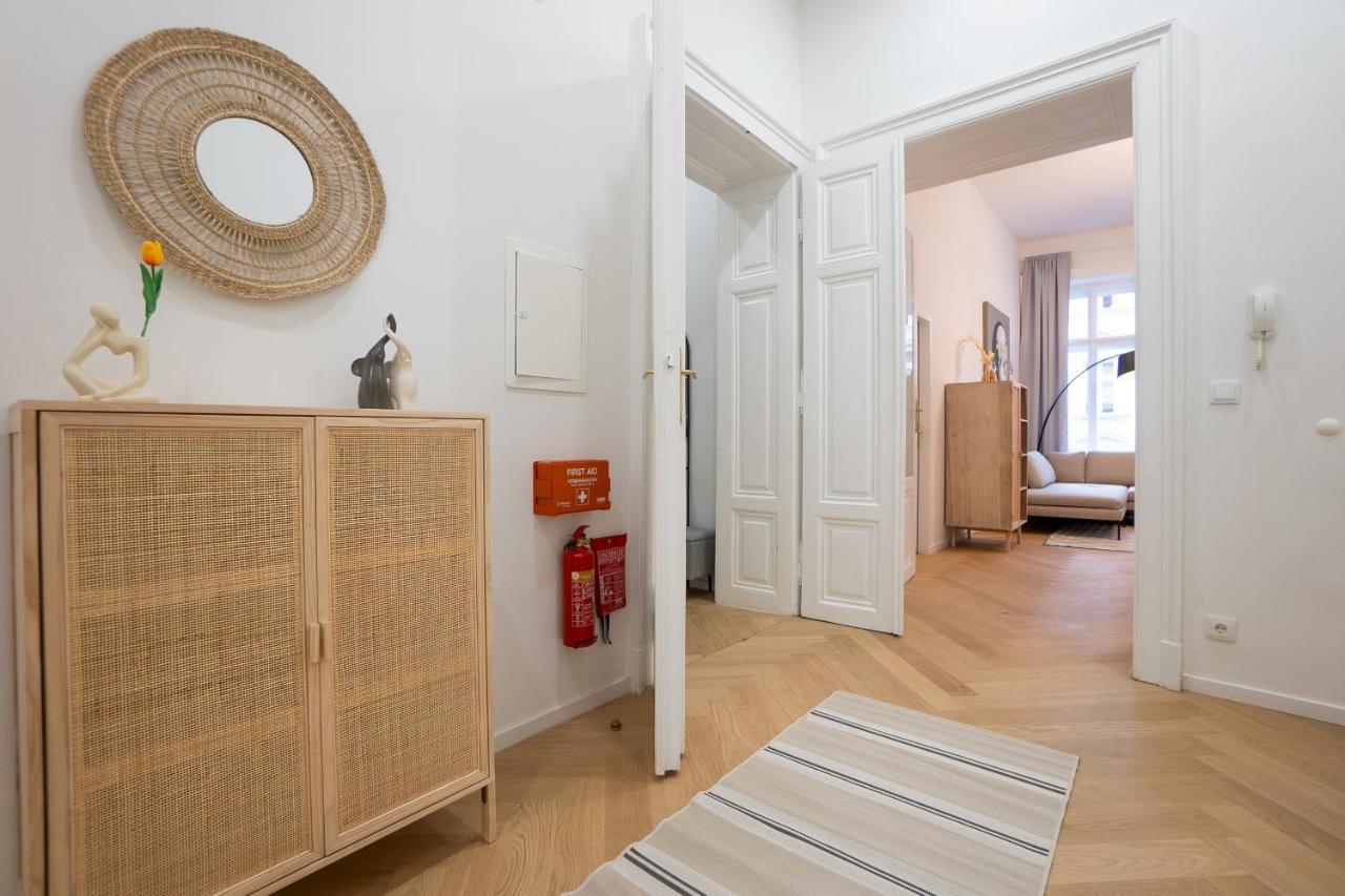 Spacious 110М2 Flat In The City Center Wiedeń Zewnętrze zdjęcie