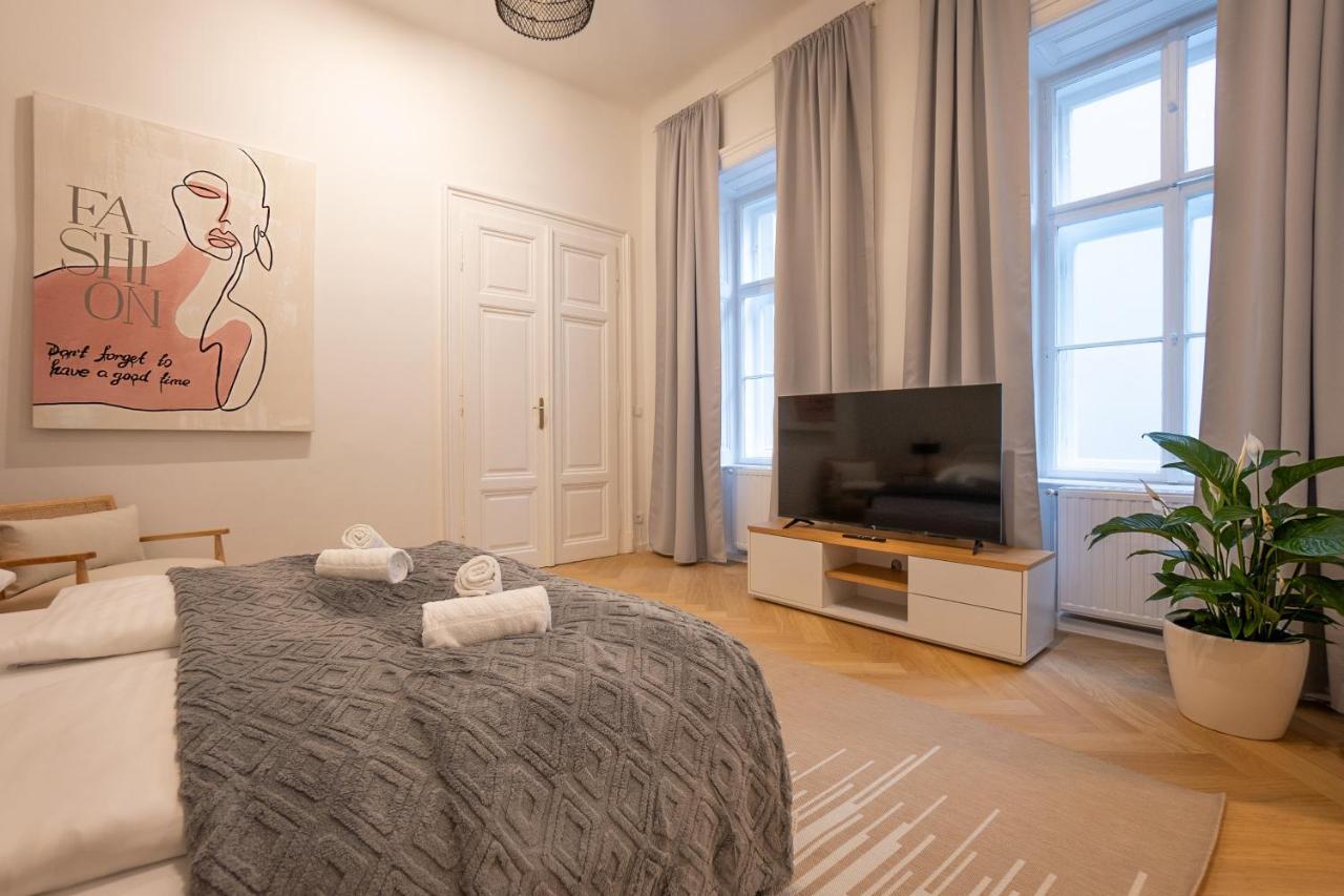 Spacious 110М2 Flat In The City Center Wiedeń Zewnętrze zdjęcie