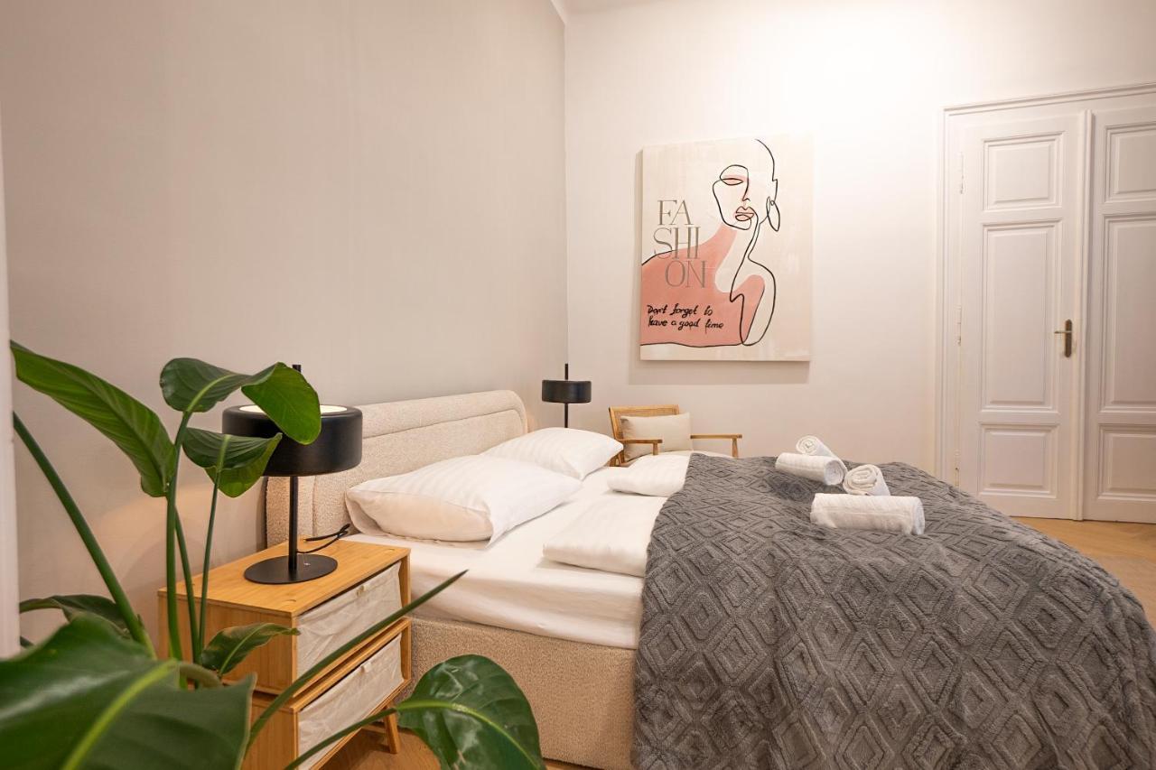 Spacious 110М2 Flat In The City Center Wiedeń Zewnętrze zdjęcie