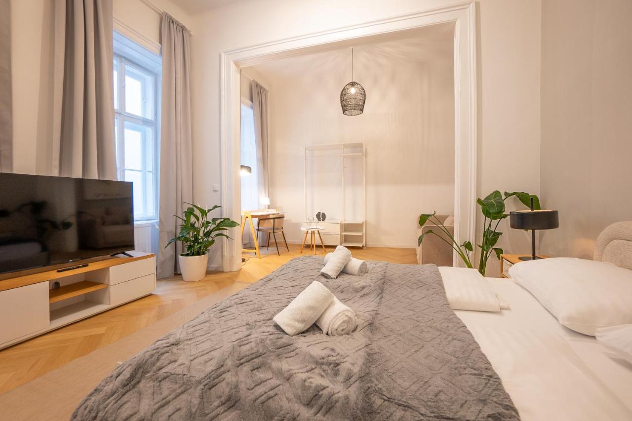 Spacious 110М2 Flat In The City Center Wiedeń Zewnętrze zdjęcie