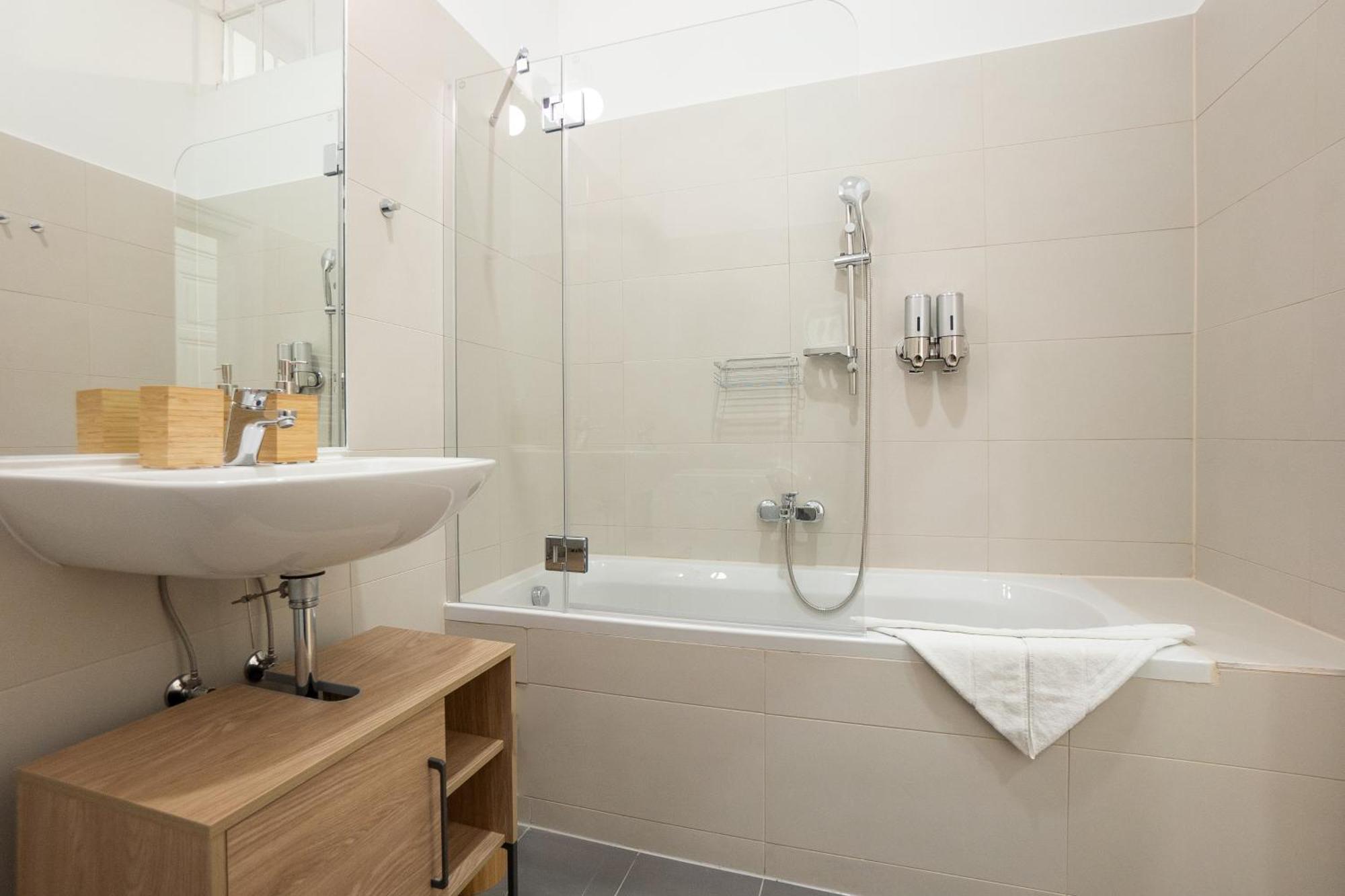 Spacious 110М2 Flat In The City Center Wiedeń Zewnętrze zdjęcie