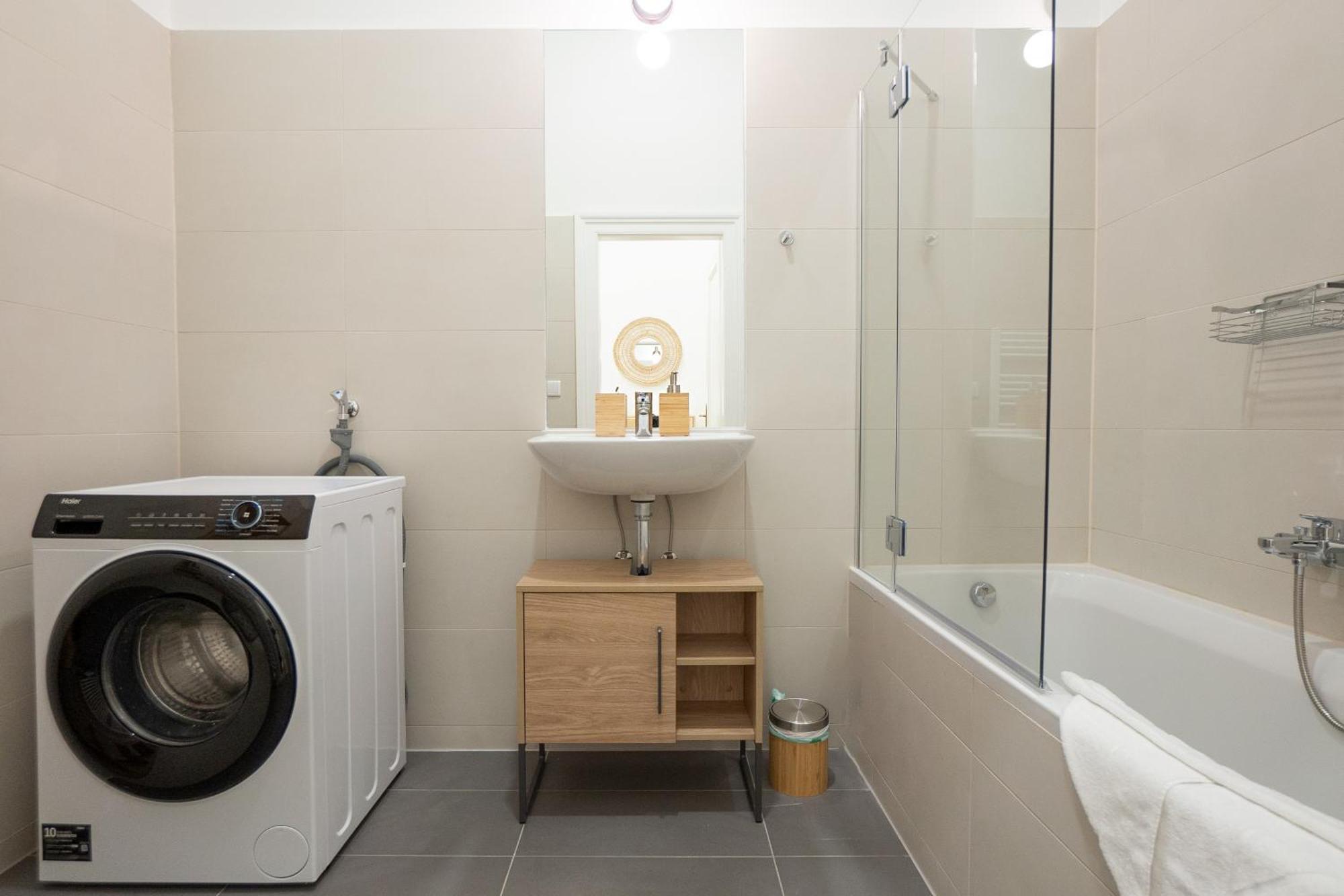 Spacious 110М2 Flat In The City Center Wiedeń Zewnętrze zdjęcie